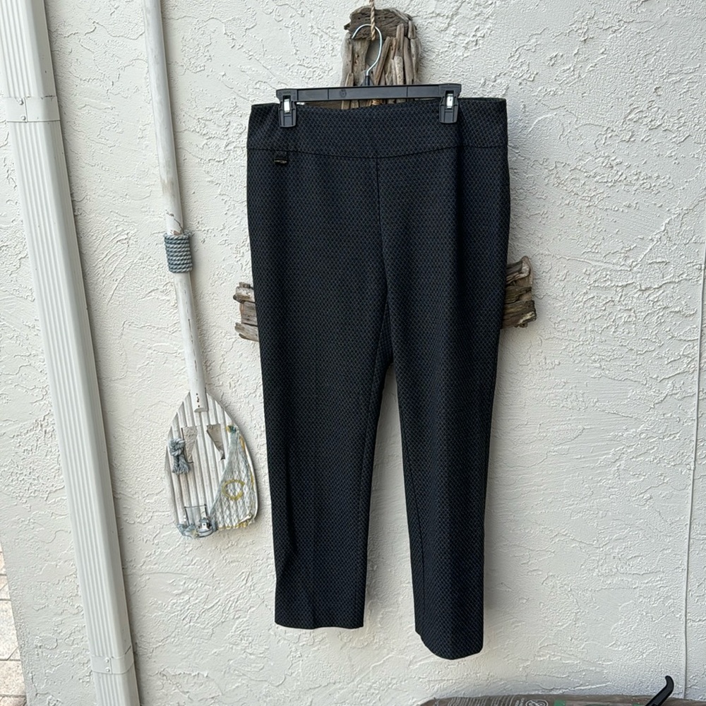 Lisette size 12 grey/black viscose poly blend diamond weave leggings. EUC